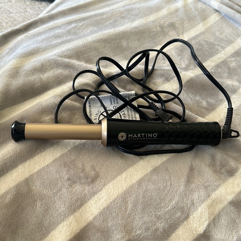 Martino Cartier Tug and Curl